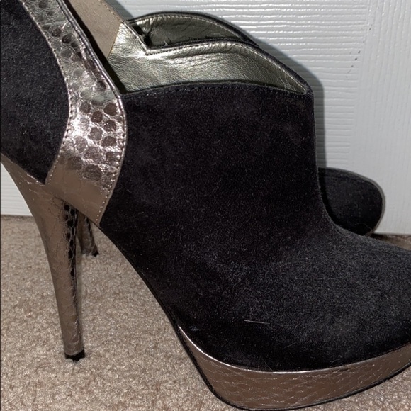 Guess booties - Picture 1 of 1